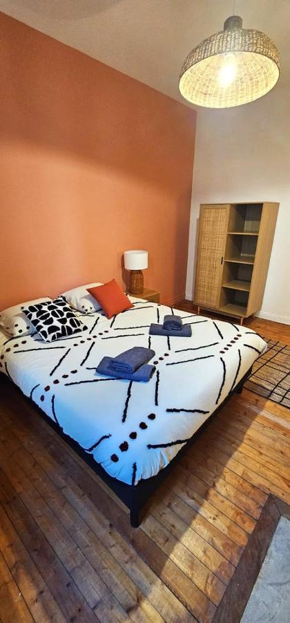 Aux Clefs Des Sacres - Le Barbatre Apartment Reims Exterior photo